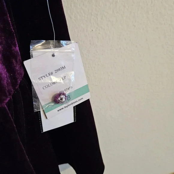 Taylot Velvet Flounce Hem Dress - Picture 2 of 4